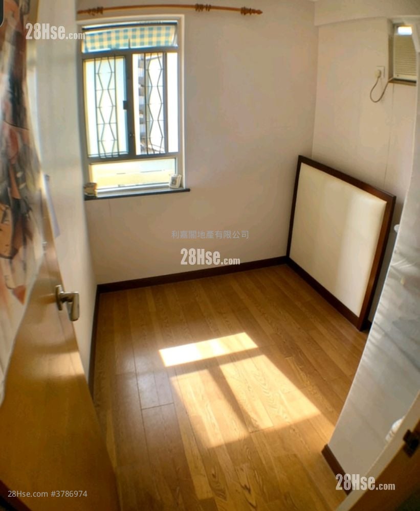 City One Shatin Sell 2 Bedrooms , 1 Bathroom 327 ft²