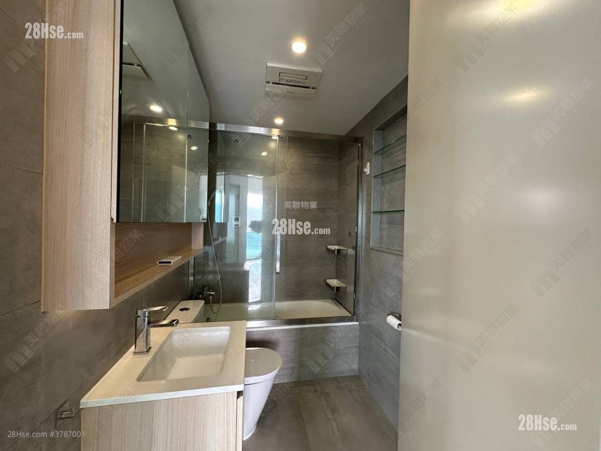 La Costa Rental 2 Bedrooms 466 ft²