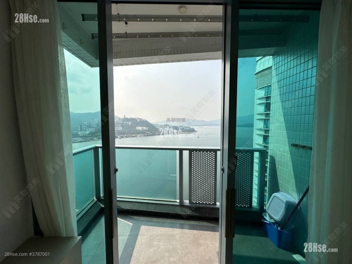 La Costa Rental 2 Bedrooms 466 ft²