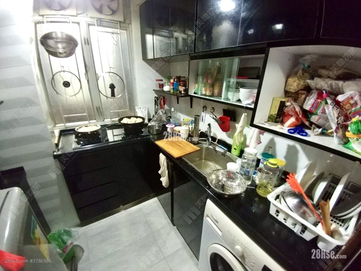 Jubilee Garden Sell 2 Bedrooms , 1 Bathroom 510 ft²