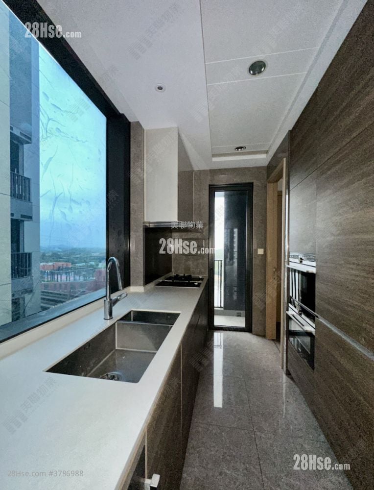 Crescent Green Sell 3 Bedrooms 966 ft²