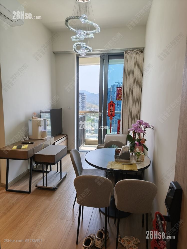 Hava Rental 370 ft²