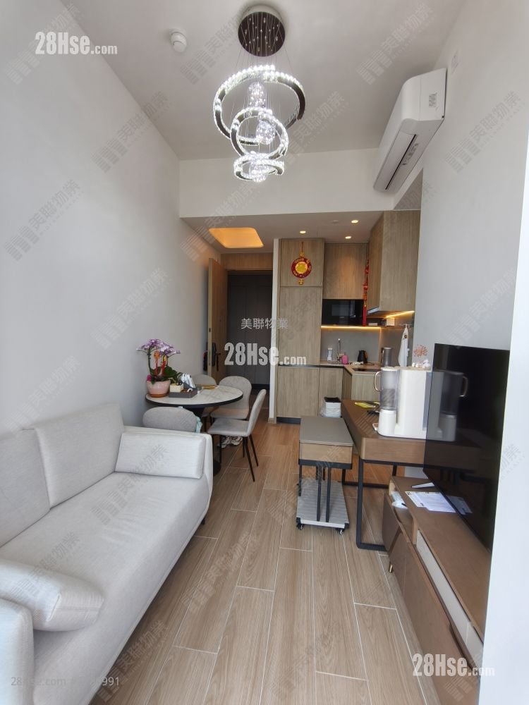 Hava Rental 370 ft²