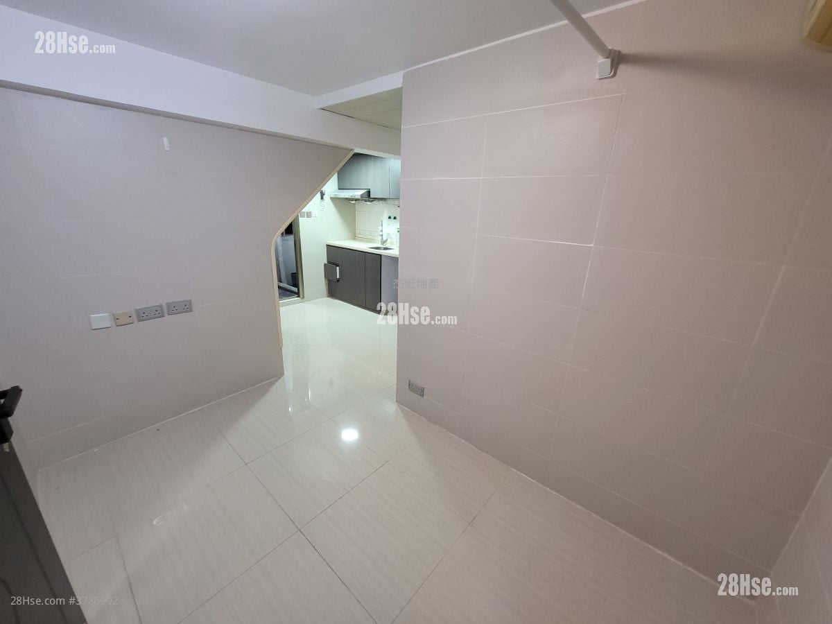 living room: Village Rental 2 Bedrooms , 1 Bathroom 350 ft²