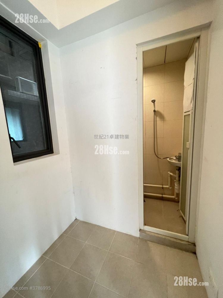 The Austin Sell 3 Bedrooms , 2 Bathrooms 981 ft²