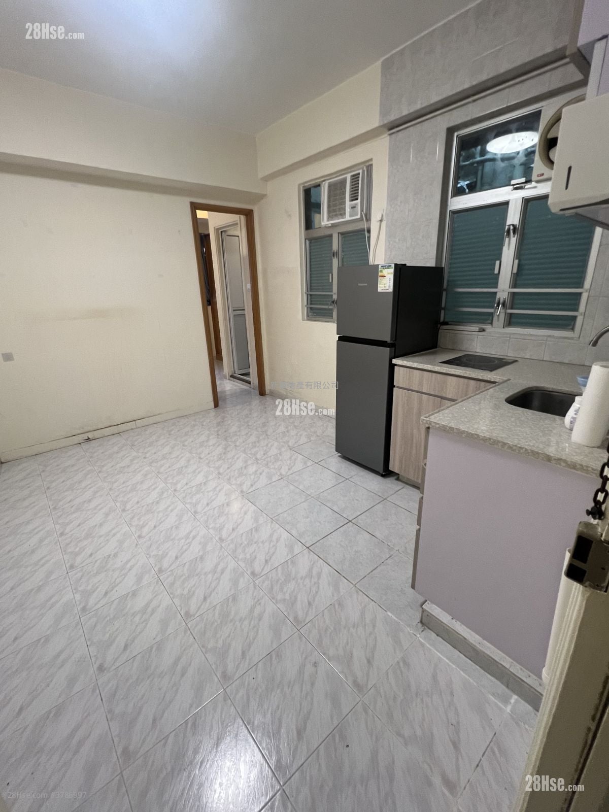 Tak Lee Building Rental 1 Bedroom , 1 Bathroom 254 ft²