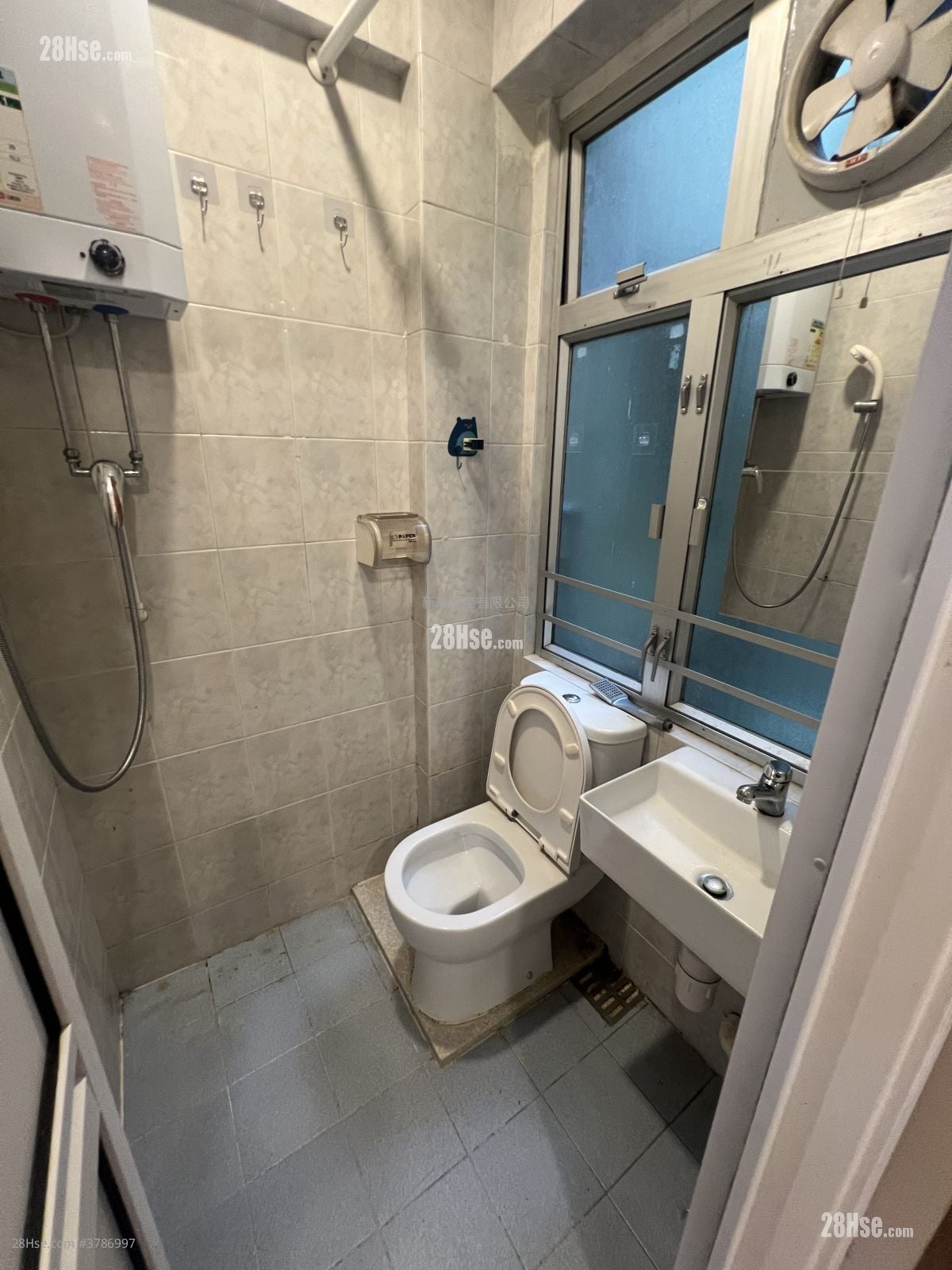 Tak Lee Building Rental 1 Bedroom , 1 Bathroom 254 ft²