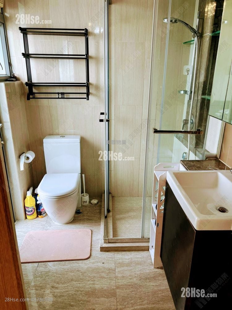 The Reach Rental 357 ft²