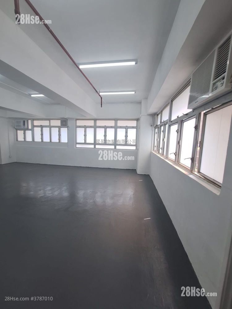 Tsun Win Factory Building Rental 650 ft²