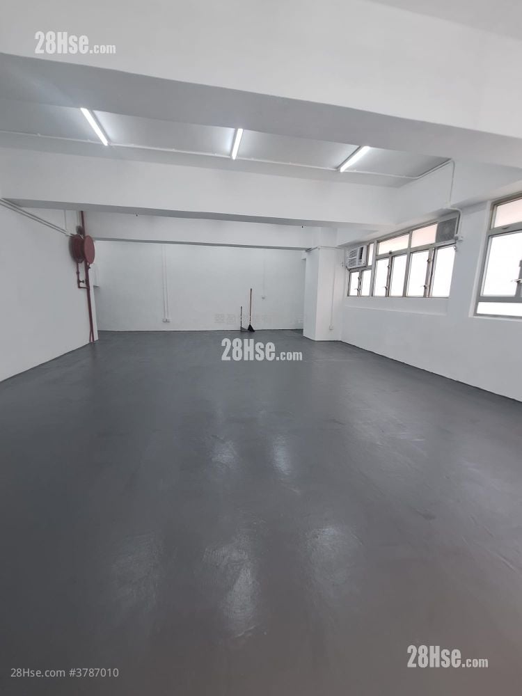 Tsun Win Factory Building Rental 650 ft²