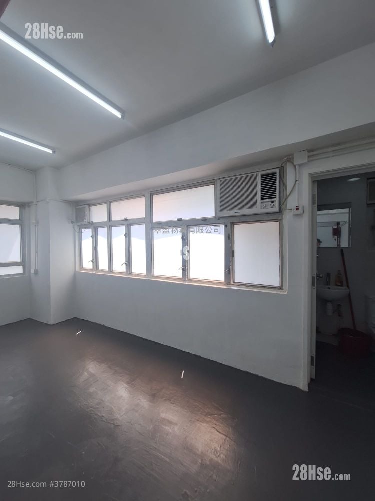 Tsun Win Factory Building Rental 650 ft²