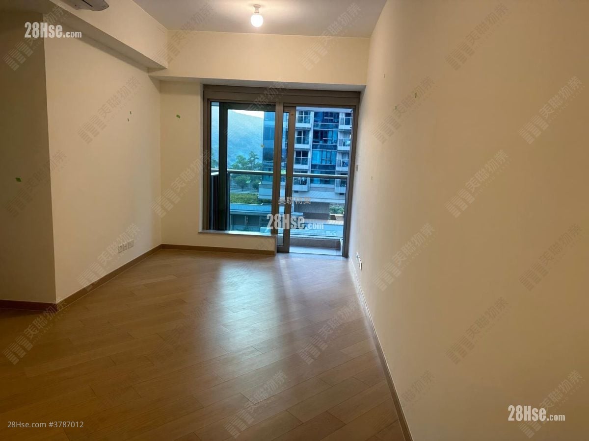 Grand Mayfair  Rental 679 ft²