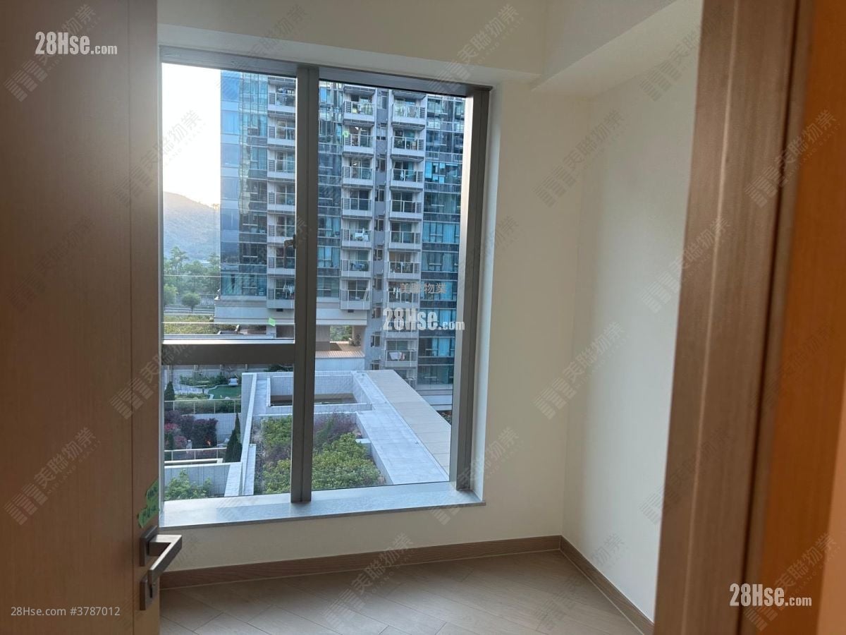 Grand Mayfair  Rental 679 ft²