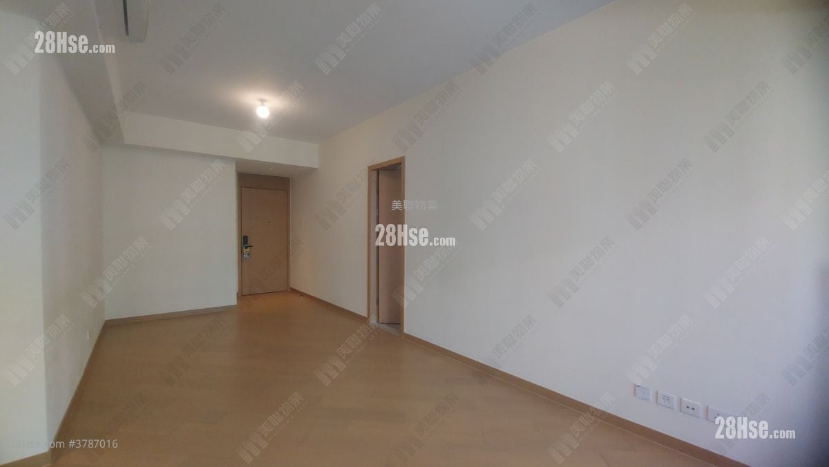 Grand Mayfair  Rental 768 ft²