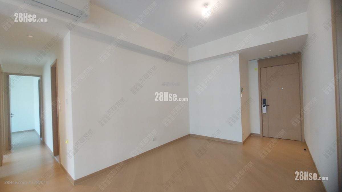 Grand Mayfair  Rental 768 ft²