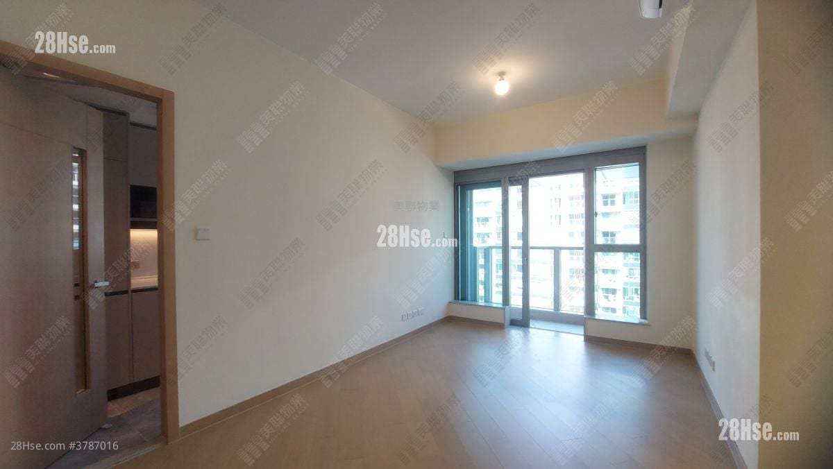 Grand Mayfair  Rental 768 ft²