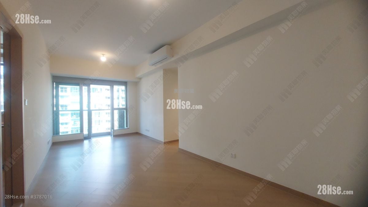 Grand Mayfair  Rental 768 ft²