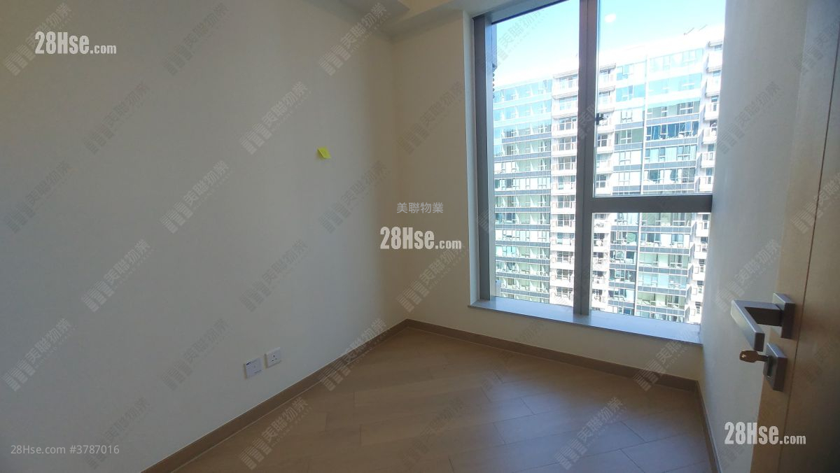 Grand Mayfair  Rental 768 ft²