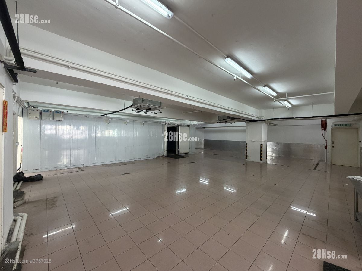 Vanta Industrial Centre Rental 2 Toilets 3,584 ft²