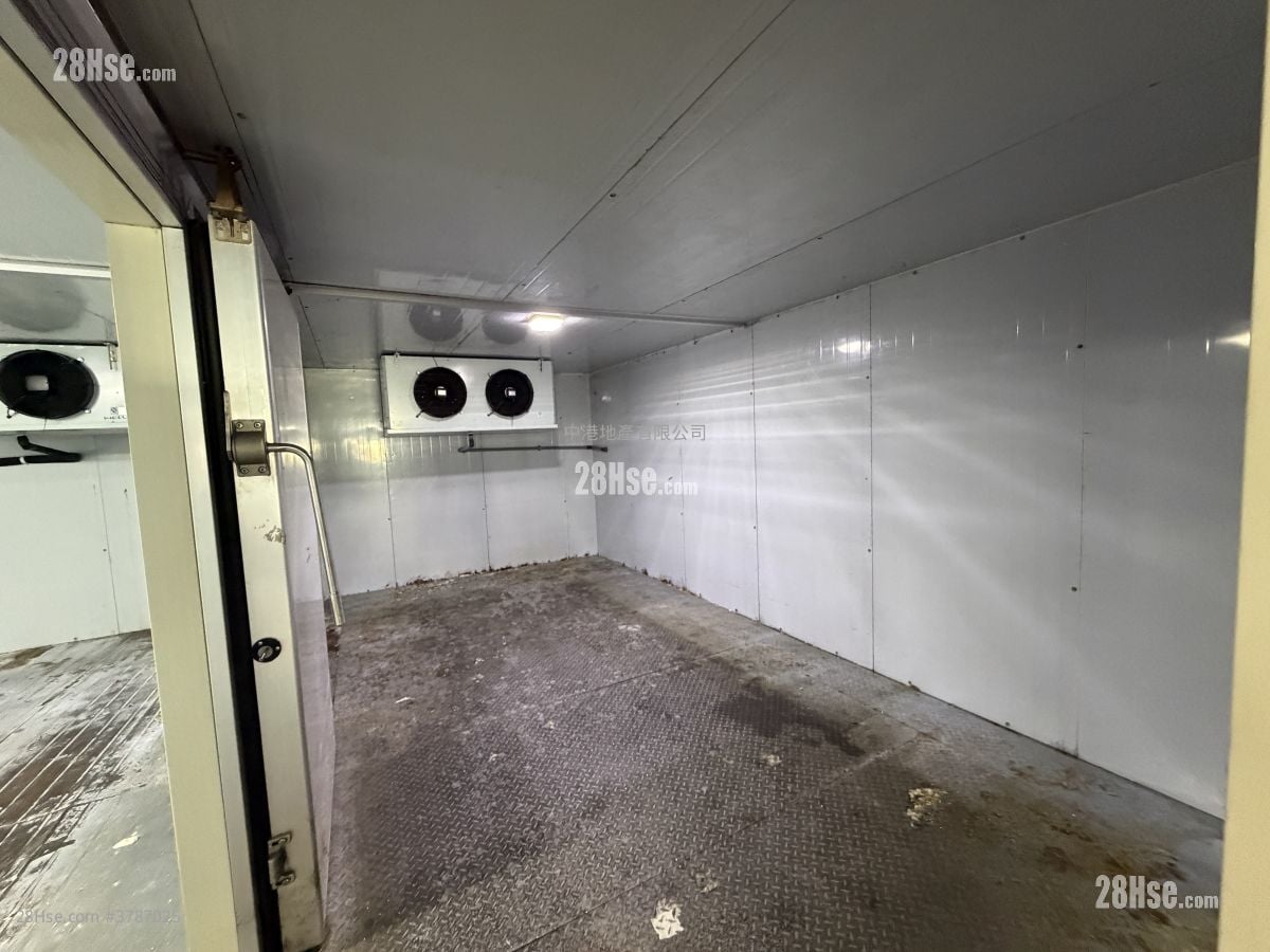 Vanta Industrial Centre Rental 2 Toilets 3,584 ft²