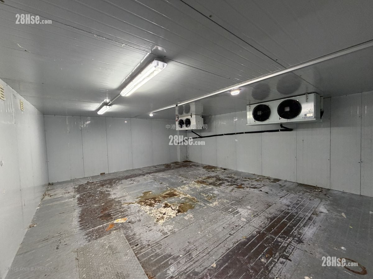 Vanta Industrial Centre Rental 2 Toilets 3,584 ft²