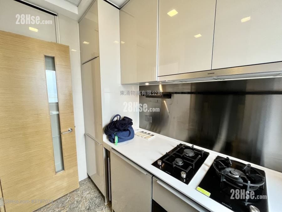 Century Link Rental 3 Bedrooms , 2 Bathrooms 644 ft²