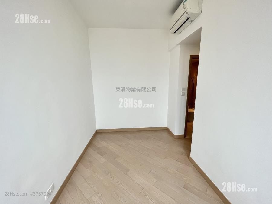 Century Link Rental 3 Bedrooms , 2 Bathrooms 644 ft²