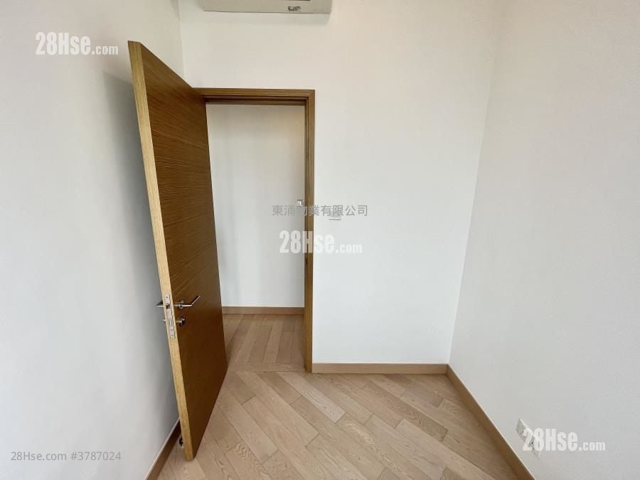 Century Link Rental 3 Bedrooms , 2 Bathrooms 644 ft²