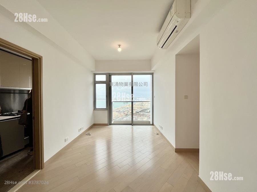 Century Link Rental 3 Bedrooms , 2 Bathrooms 644 ft²