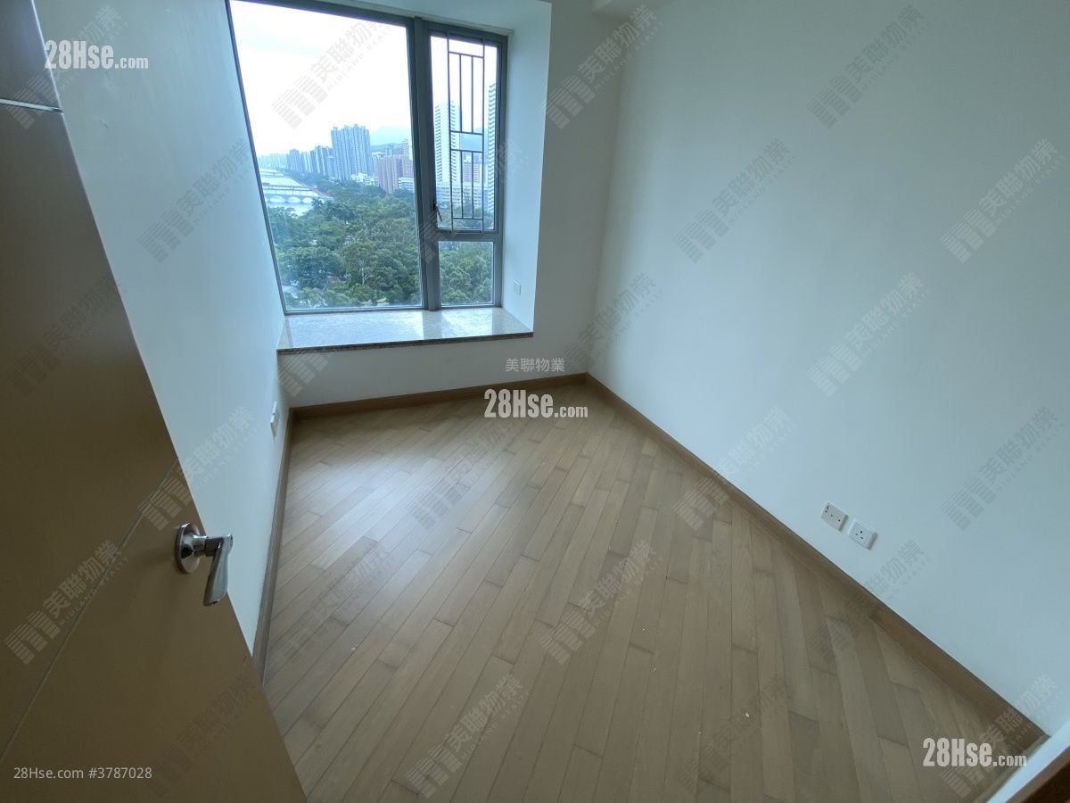 The Riverpark Sell 4 Bedrooms 1,250 ft²