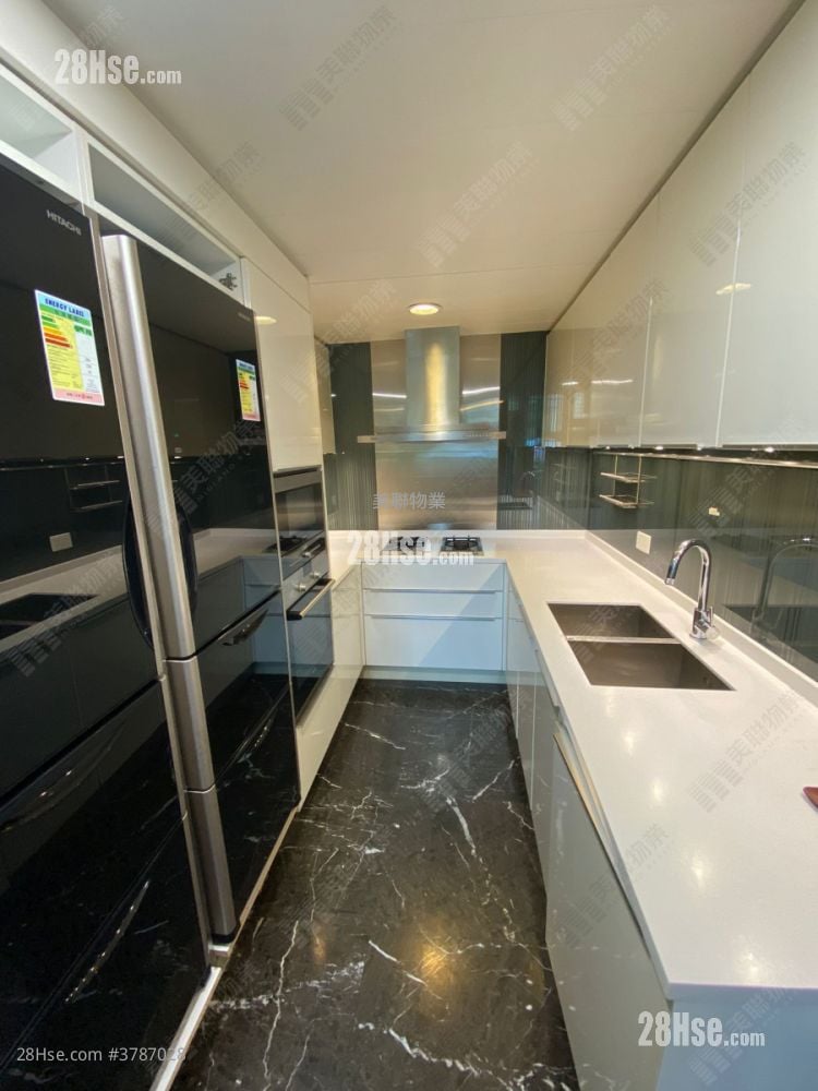 The Riverpark Sell 4 Bedrooms 1,250 ft²