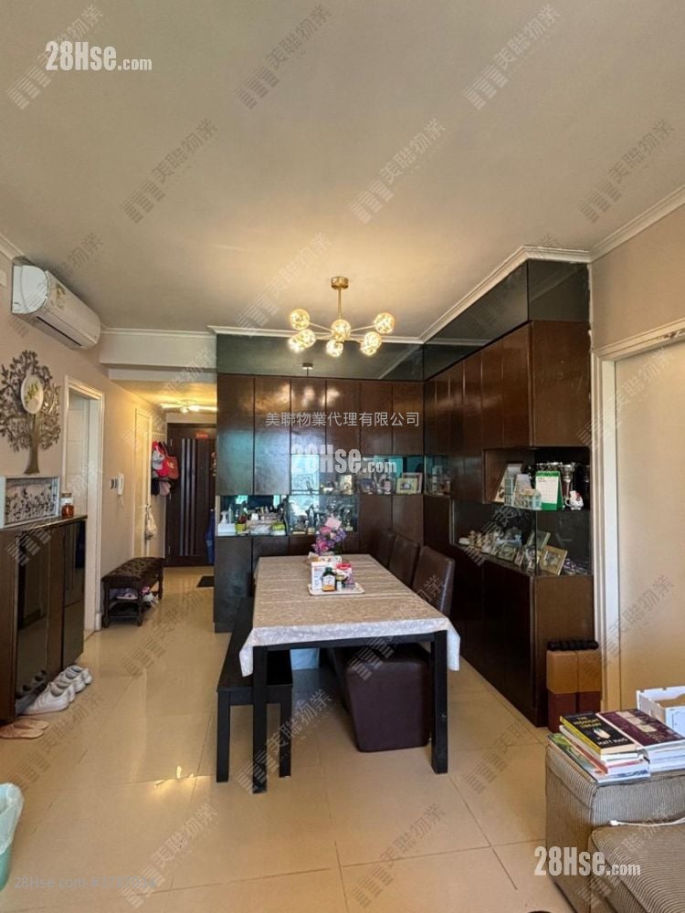 Le Prestige Sell 4 Bedrooms , 3 Bathrooms 976 ft²