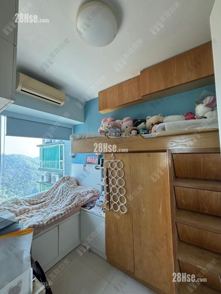 Le Prestige Sell 4 Bedrooms , 3 Bathrooms 976 ft²