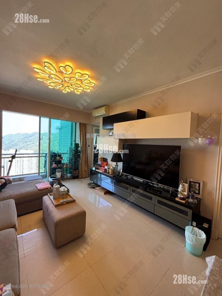 Le Prestige Sell 4 Bedrooms , 3 Bathrooms 976 ft²