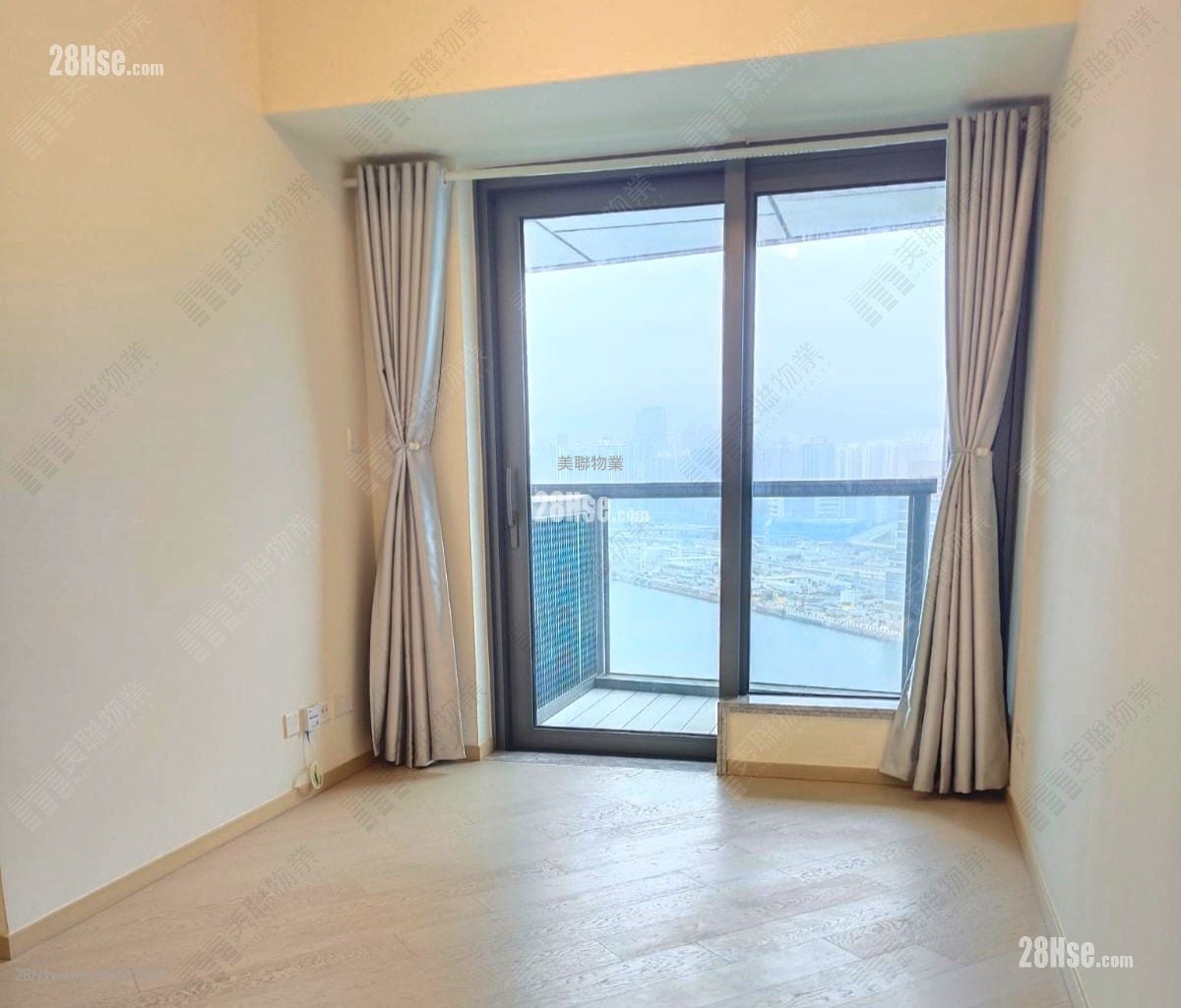 One Victoria Rental 2 Bedrooms 451 ft²