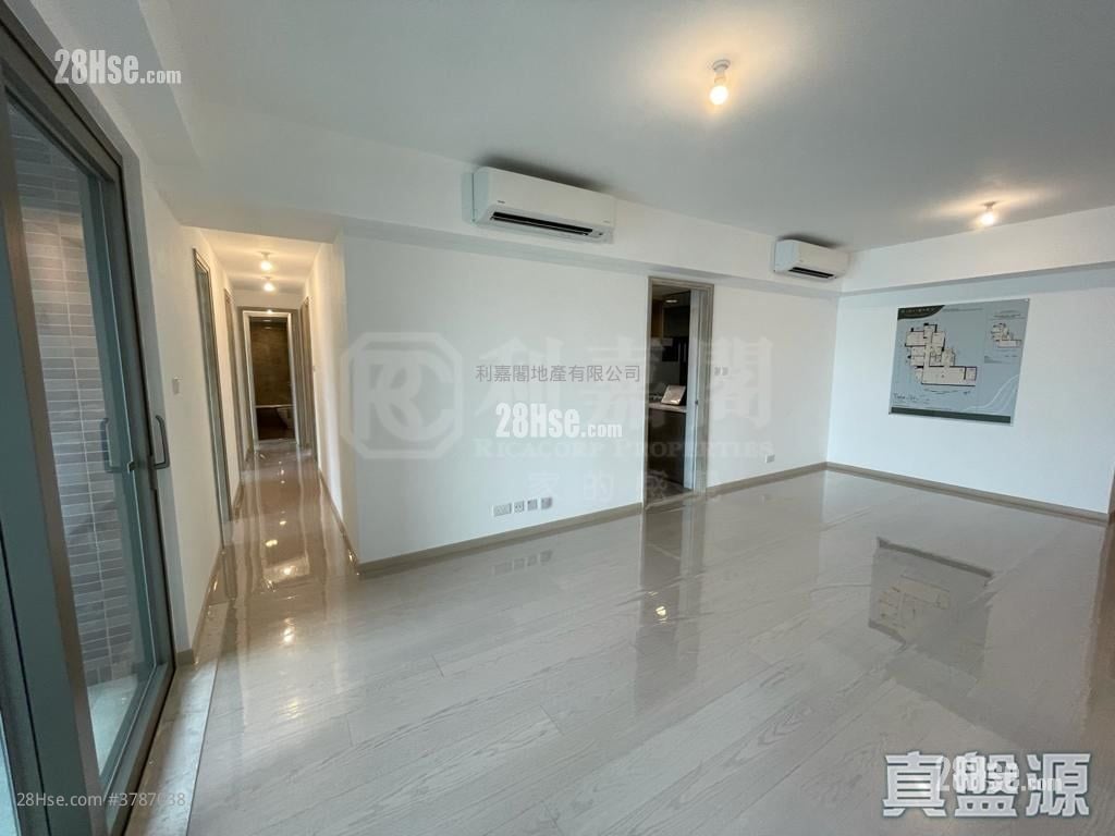 Sea To Sky Sell 4 Bedrooms , 4 Bathrooms 1,054 ft²