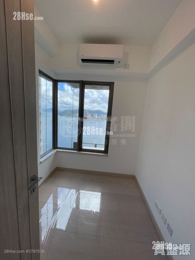 Sea To Sky Sell 4 Bedrooms , 4 Bathrooms 1,054 ft²
