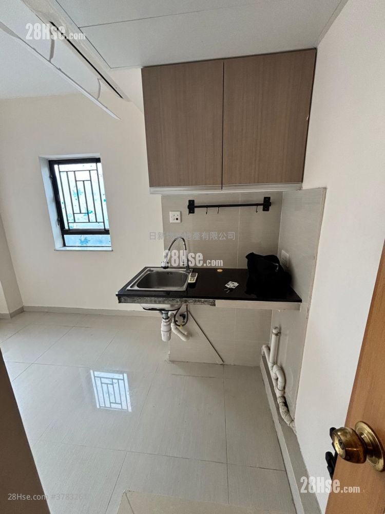 Alpine Garden Rental Studio , 1 Bathroom