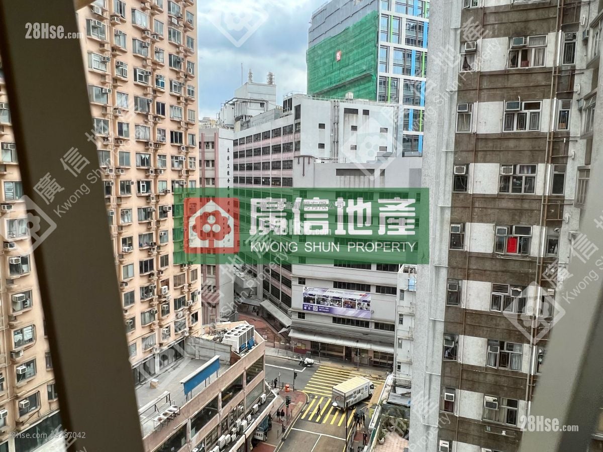 Hung Wai Building Rental 2 Bedrooms , 1 Bathroom 305 ft²
