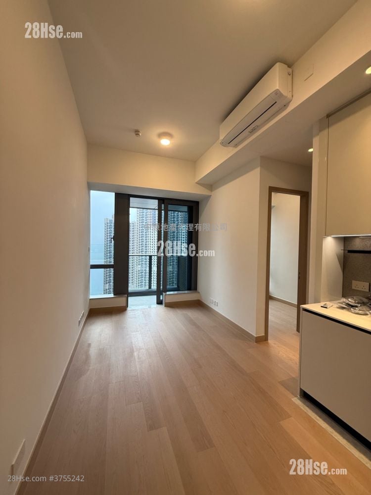 Seasons Place 售盘 2 房 , 1 浴室 447 平方尺