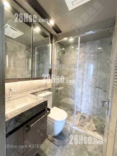 Wings At Sea Sell 2 Bedrooms , 1 Bathroom 496 ft²