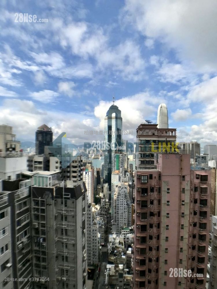 Ying Fai Court Sell 1 Bedroom , 1 Bathroom 447 ft²