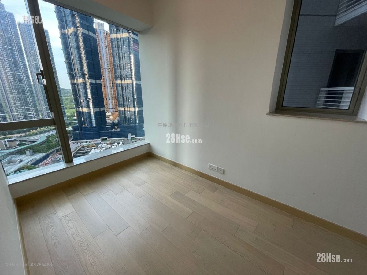 Ocean Marini Sell 2 Bedrooms , 1 Bathroom 472 ft²