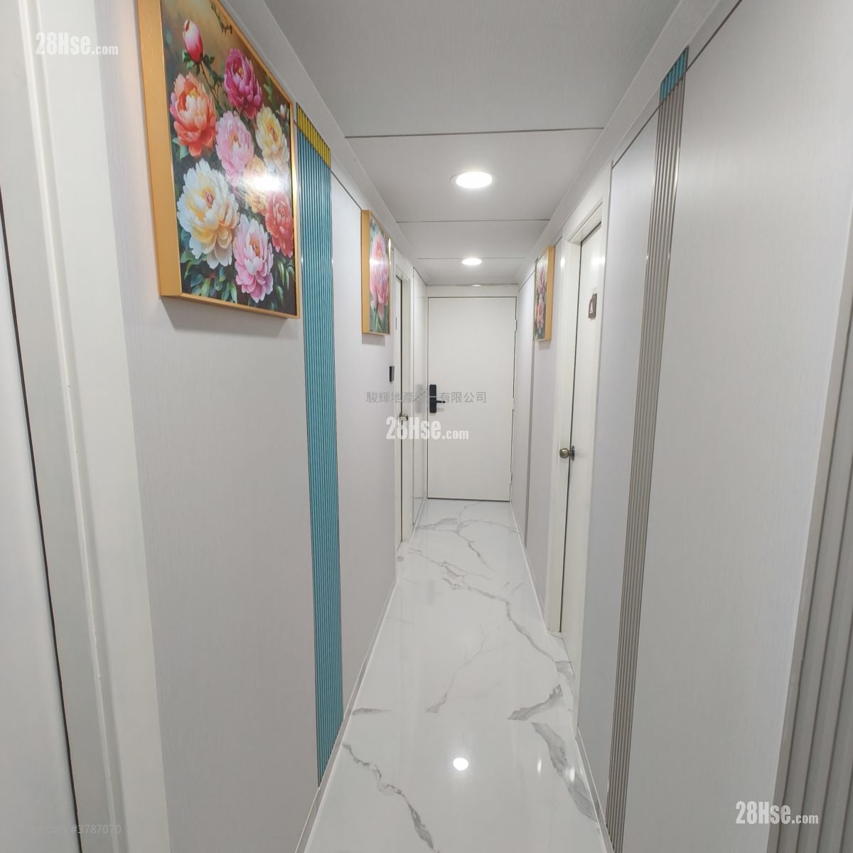 Golden Crown Court Rental 180 ft²