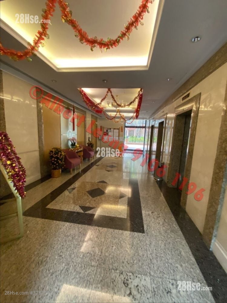 Castello Sell 2 Bedrooms , 1 Bathroom 547 ft²