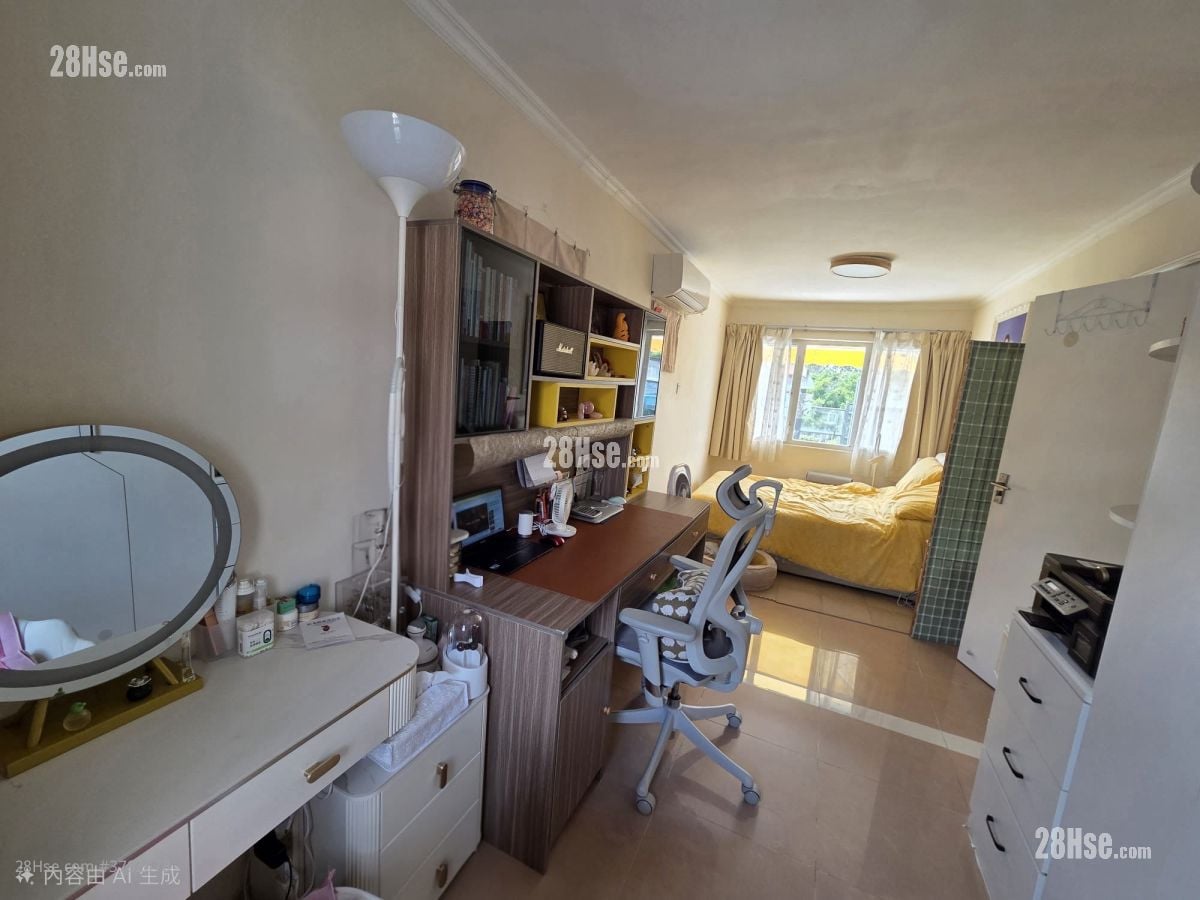 Maple Garden Sell 4 Bedrooms , 2 Bathrooms 695 ft²