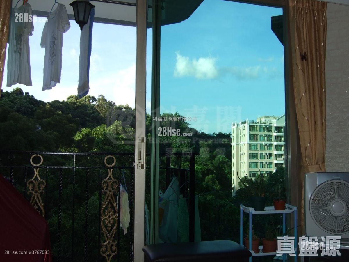 Classical Gardens Sell 3 Bedrooms , 2 Bathrooms 728 ft²