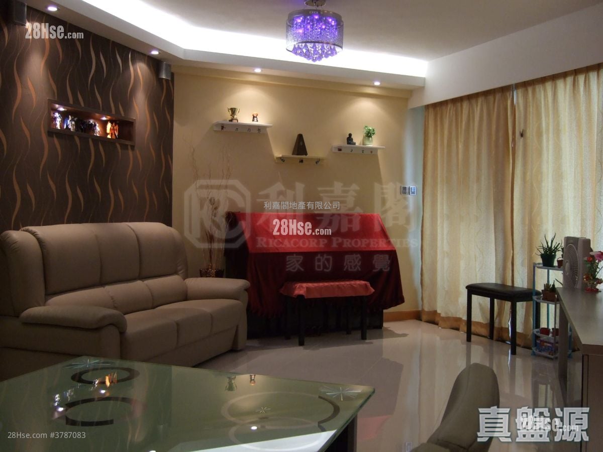 Classical Gardens Sell 3 Bedrooms , 2 Bathrooms 728 ft²