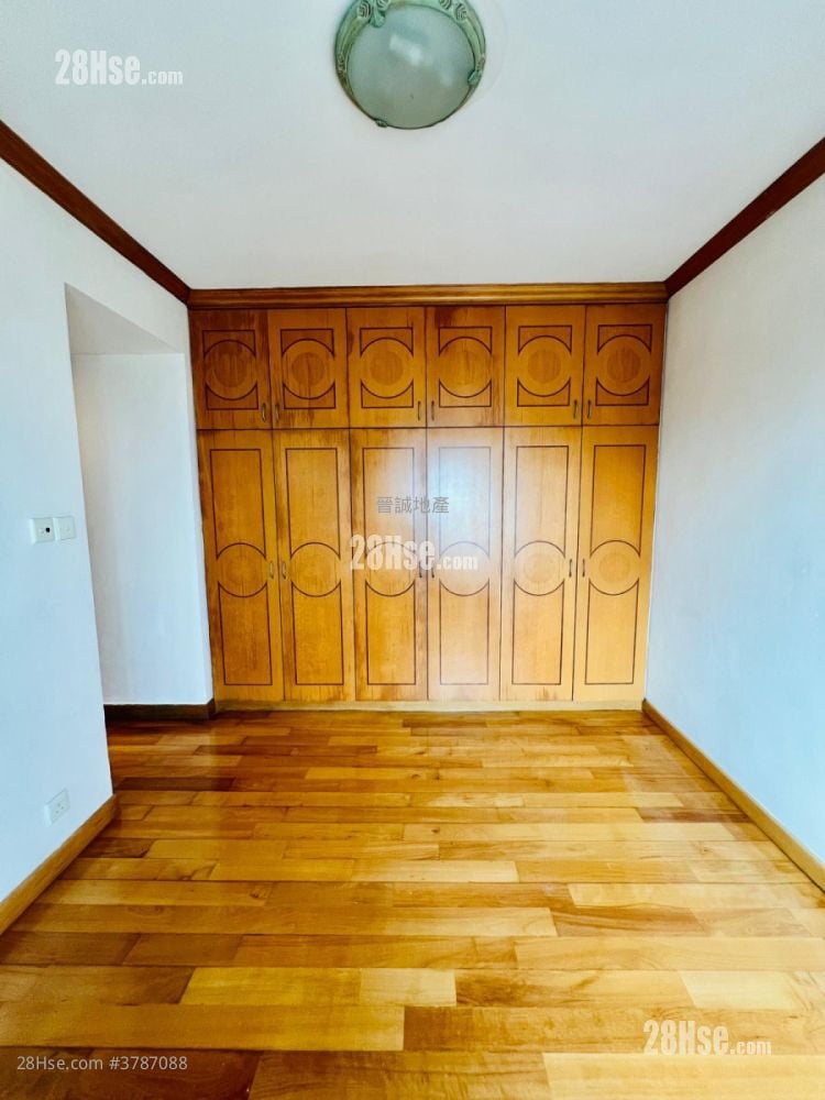 海慧花园 租盘 4 房 , 2 浴室 974 平方尺