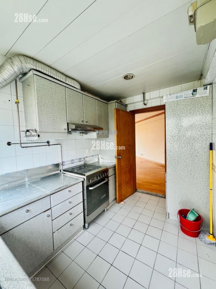 海慧花园 租盘 4 房 , 2 浴室 974 平方尺